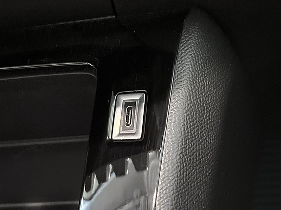 Peugeot 208 21 of 25