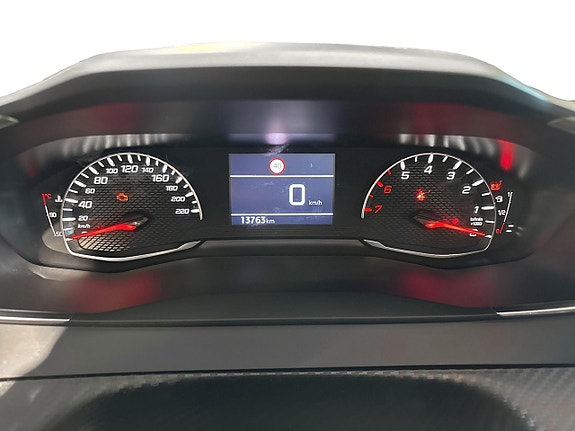 Peugeot 208 11 of 25