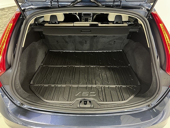 Volvo V60 15 of 28