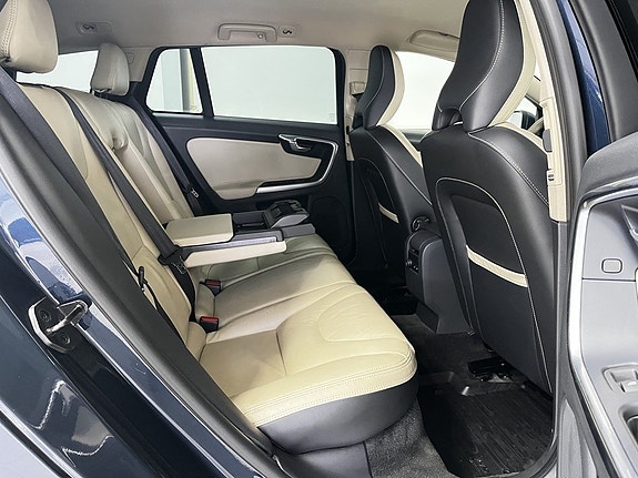 Volvo V60 14 of 28