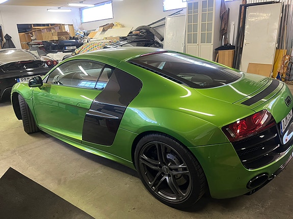 Audi R8 3 of 21