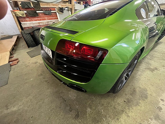Audi R8 4 of 21