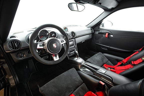 Porsche Cayman R 12 of 30