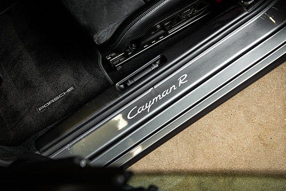 Porsche Cayman R 26 of 30