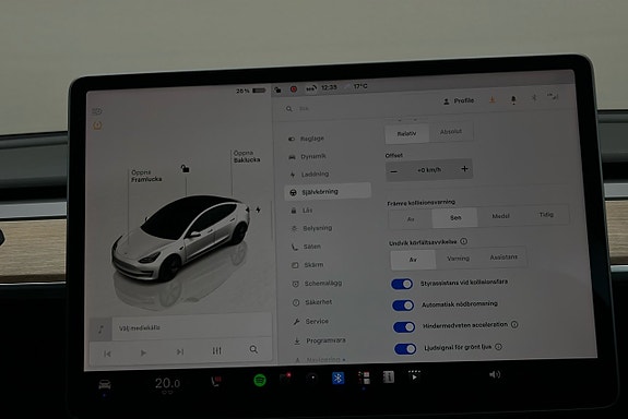 Tesla Model 3 24 of 26