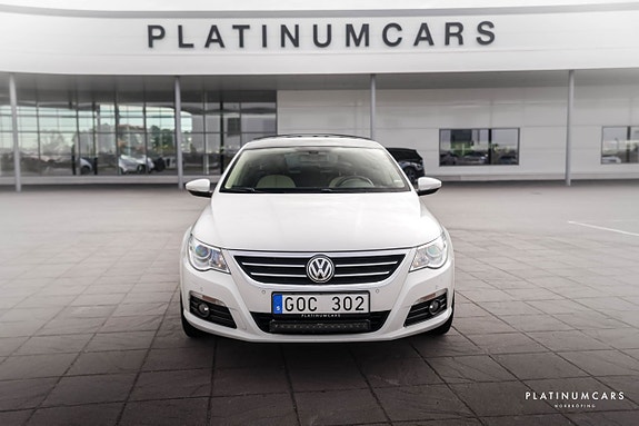 Volkswagen Passat CC 3 of 19