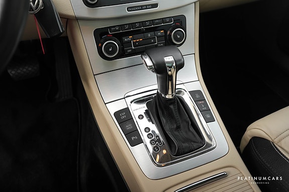 Volkswagen Passat CC 11 of 19