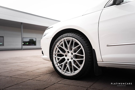 Volkswagen Passat CC 19 of 19