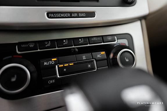 Volkswagen Passat CC 12 of 19