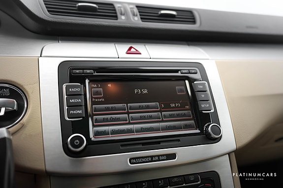 Volkswagen Passat CC 10 of 19