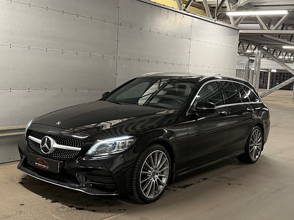 Mercedes-Benz C400 4 of 24