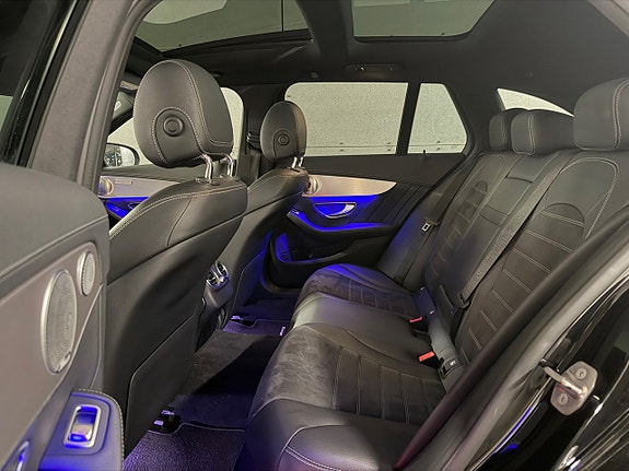 Mercedes-Benz C400 13 of 24