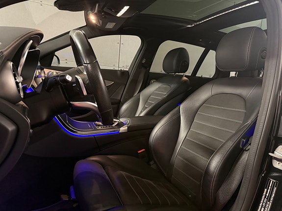 Mercedes-Benz C400 12 of 24
