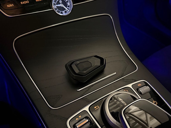Mercedes-Benz C400 21 of 24