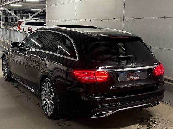 Mercedes-Benz C400 7 of 24