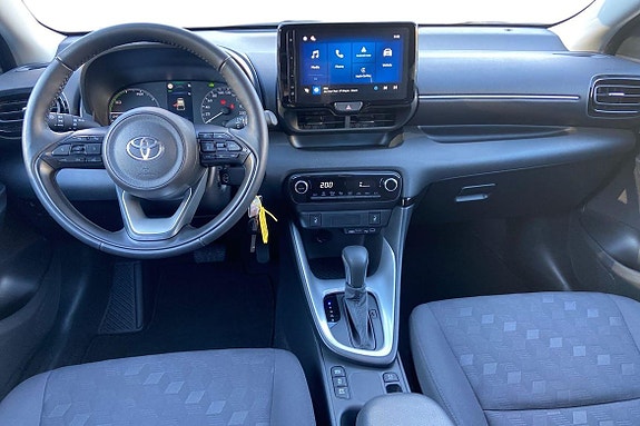 Toyota Yaris 10 of 21
