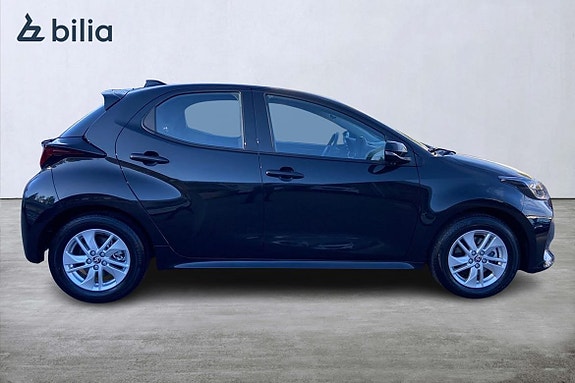 Toyota Yaris 18 of 21