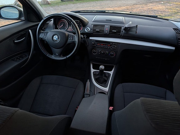 BMW 120d 6 of 8