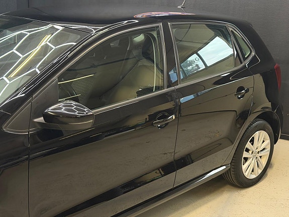 Volkswagen Polo 14 of 22