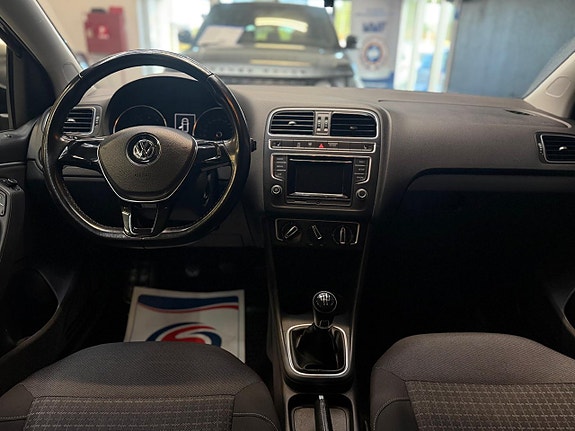 Volkswagen Polo 8 of 22