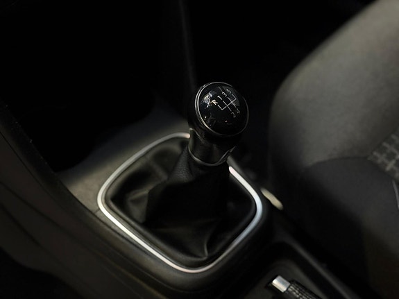 Volkswagen Polo 13 of 22