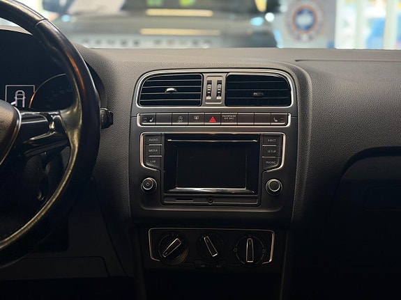 Volkswagen Polo 11 of 22
