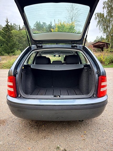 Skoda Fabia 5 of 12