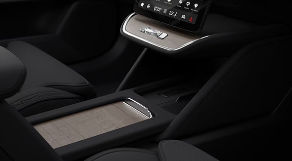 Volvo ES90 13 of 19