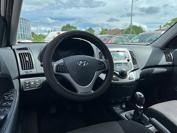 Hyundai i30 12 of 18