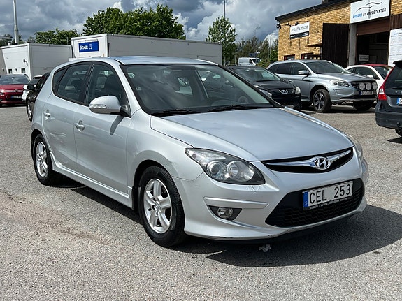 Hyundai i30 3 of 18
