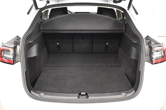 Tesla Model Y 26 of 26