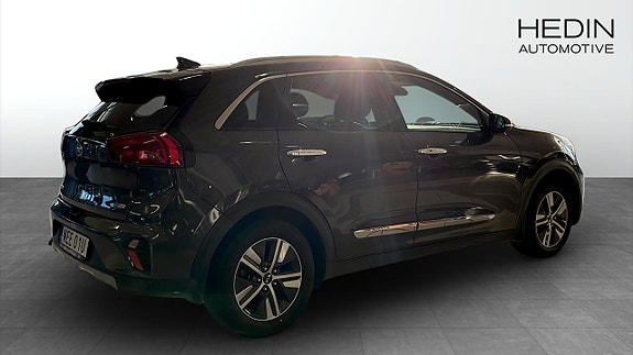 Kia Niro 2 of 12