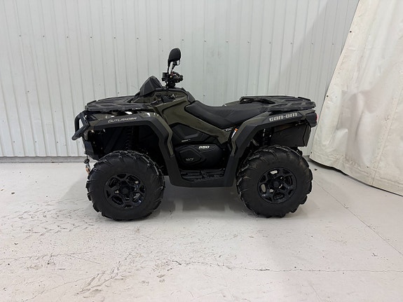 Can-Am Outlander 650 XU+ T3B 2 of 6