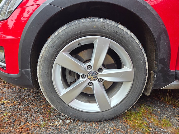 Volkswagen Golf Alltrack 16 of 18