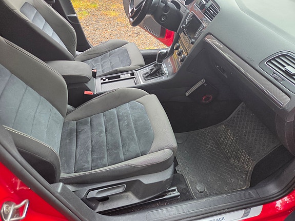 Volkswagen Golf Alltrack 8 of 18