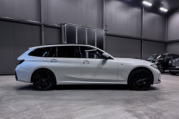 BMW 330e 7 of 26