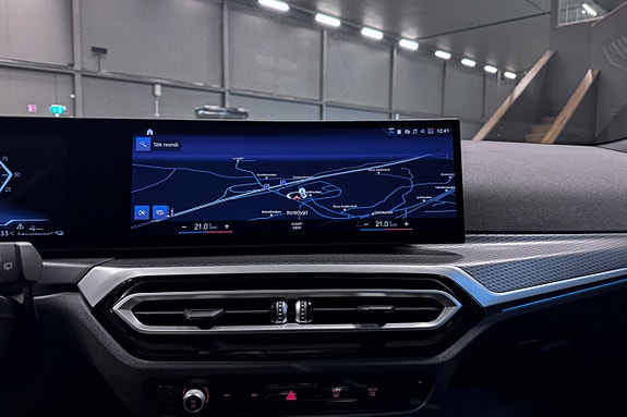 BMW 330e 17 of 26
