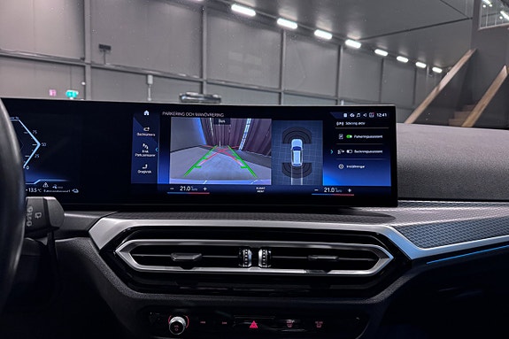 BMW 330e 18 of 26