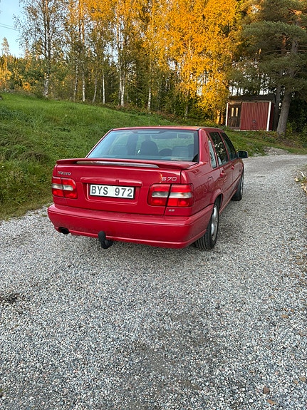 Volvo S70 2 of 6