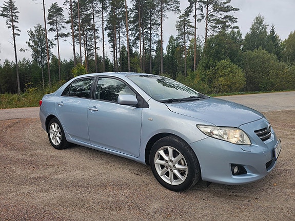 Toyota Corolla 4 of 7