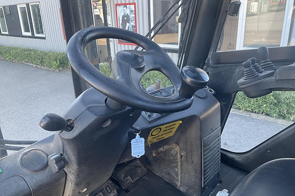 Linde Motviktstruck 18 of 25