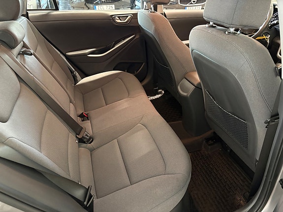 Hyundai IONIQ 19 of 20