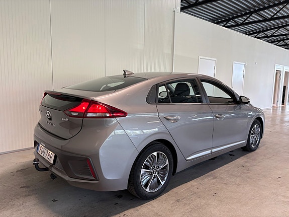 Hyundai IONIQ 3 of 20