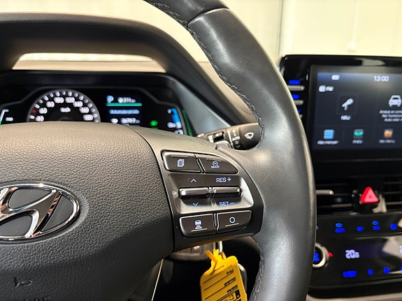 Hyundai IONIQ 13 of 20