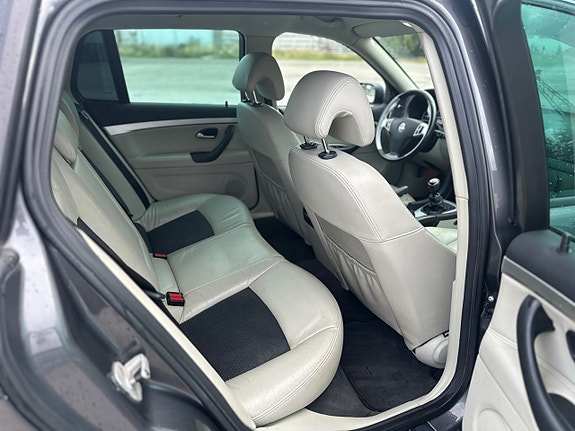 Saab 9-3 8 of 11
