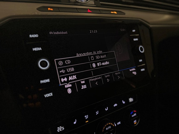 Volkswagen Passat 15 of 17