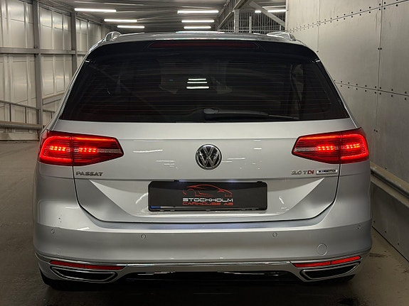 Volkswagen Passat 6 of 17