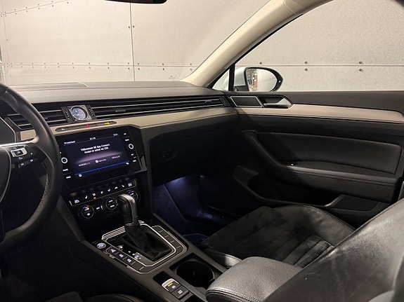 Volkswagen Passat 8 of 17
