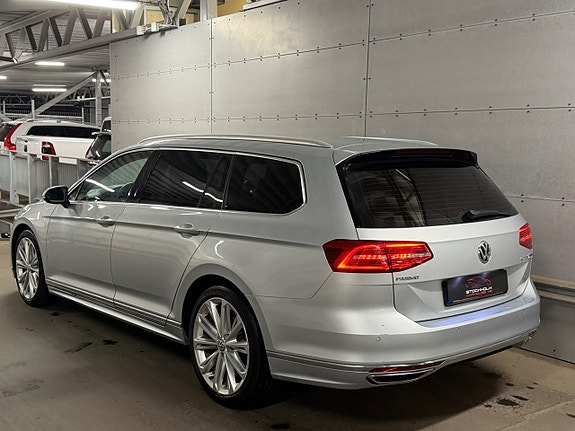 Volkswagen Passat 5 of 17