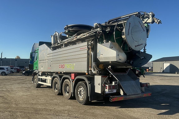 MERCEDES AROCS högtrycksspol- och sugbil 3 of 27
